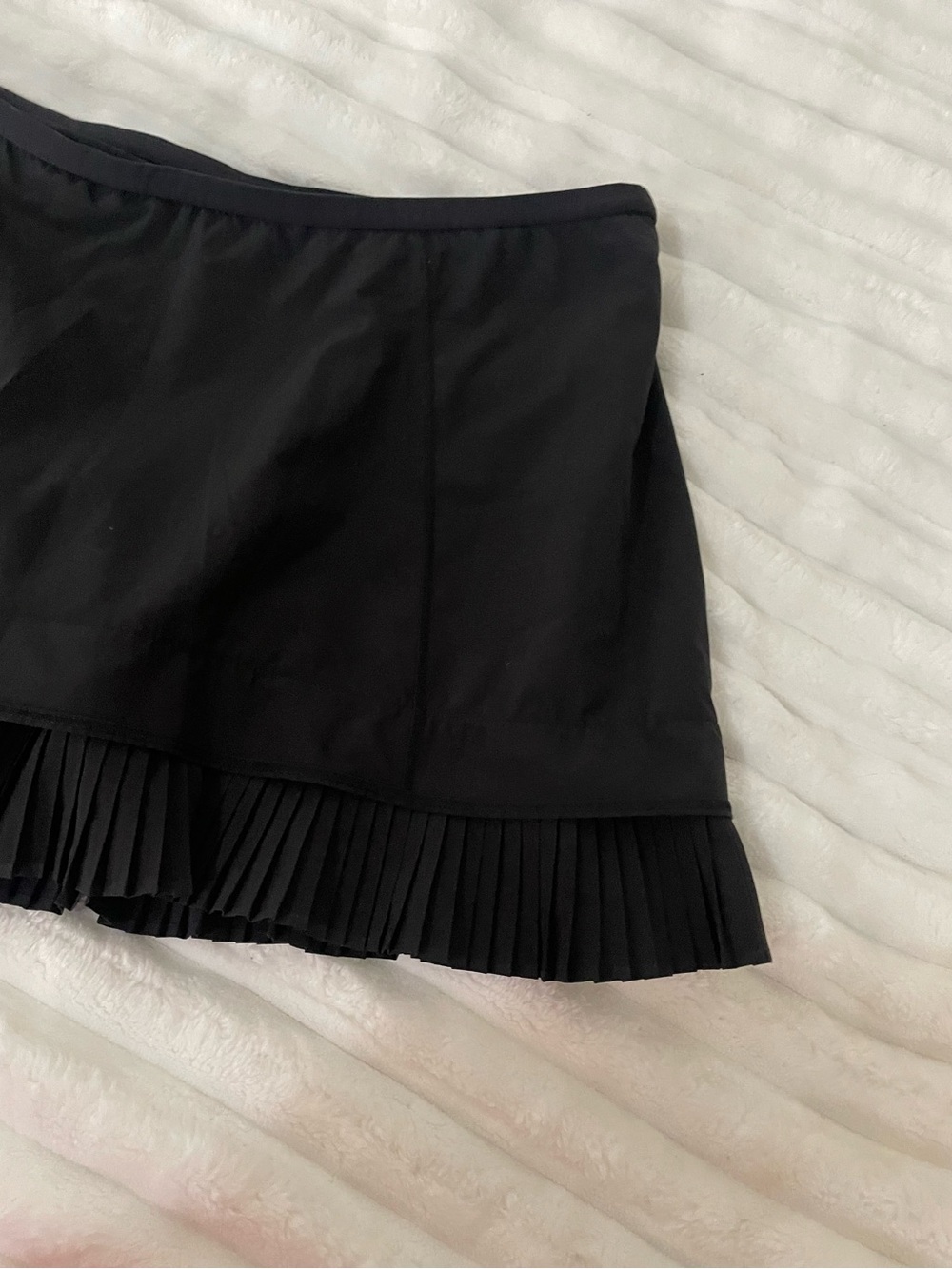 lululemon athletica Black Tennis Skirt with Pleated Hem - Picture 6 of 14